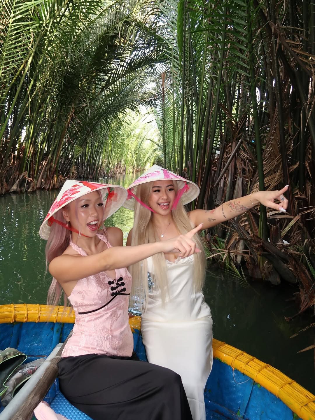 Kh&aacute;ch T&acirc;y trải nghiệm thuyền th&uacute;ng tại Hội An: Điểm du lịch hot - Ảnh 2.