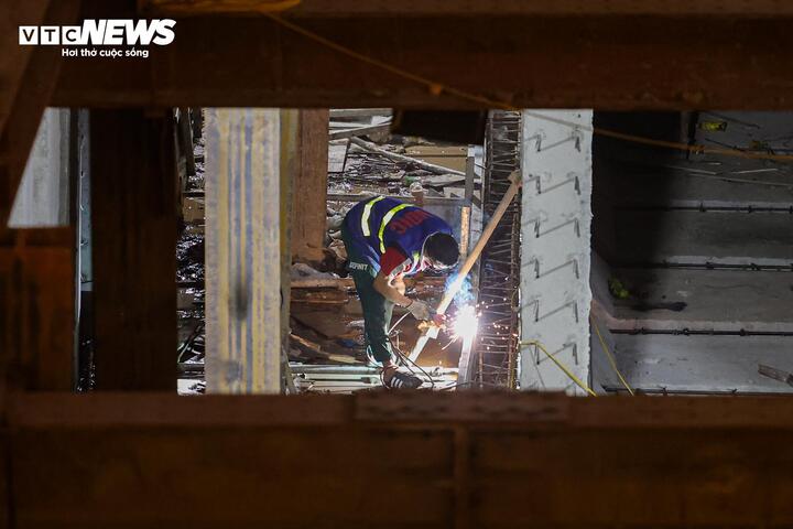 C&ocirc;ng tr&igrave;nh chống ngập H&agrave; Nội khẩn trương thi c&ocirc;ng xuy&ecirc;n đ&ecirc;m trước m&ugrave;a mưa 2026 - Ảnh 4.