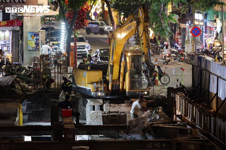 C&ocirc;ng tr&igrave;nh chống ngập H&agrave; Nội khẩn trương thi c&ocirc;ng xuy&ecirc;n đ&ecirc;m trước m&ugrave;a mưa 2026 - Ảnh 3.