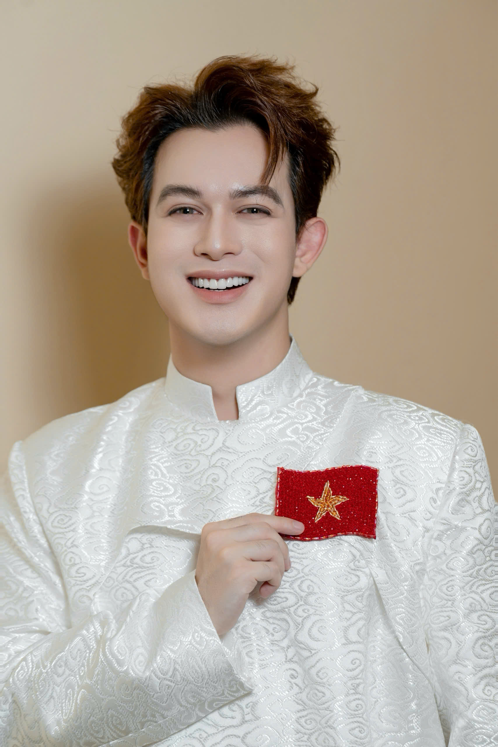 Quang Anh lần đầu hát tại giải Cống hiến, hồi hộp khi biết có Nguyễn Hùng dưới khán đài - Ảnh 3. Quang Anh lần đầu hát tại giải Cống hiến, hồi hộp khi biết có Nguyễn Hùng dưới khán đài - Ảnh 3.