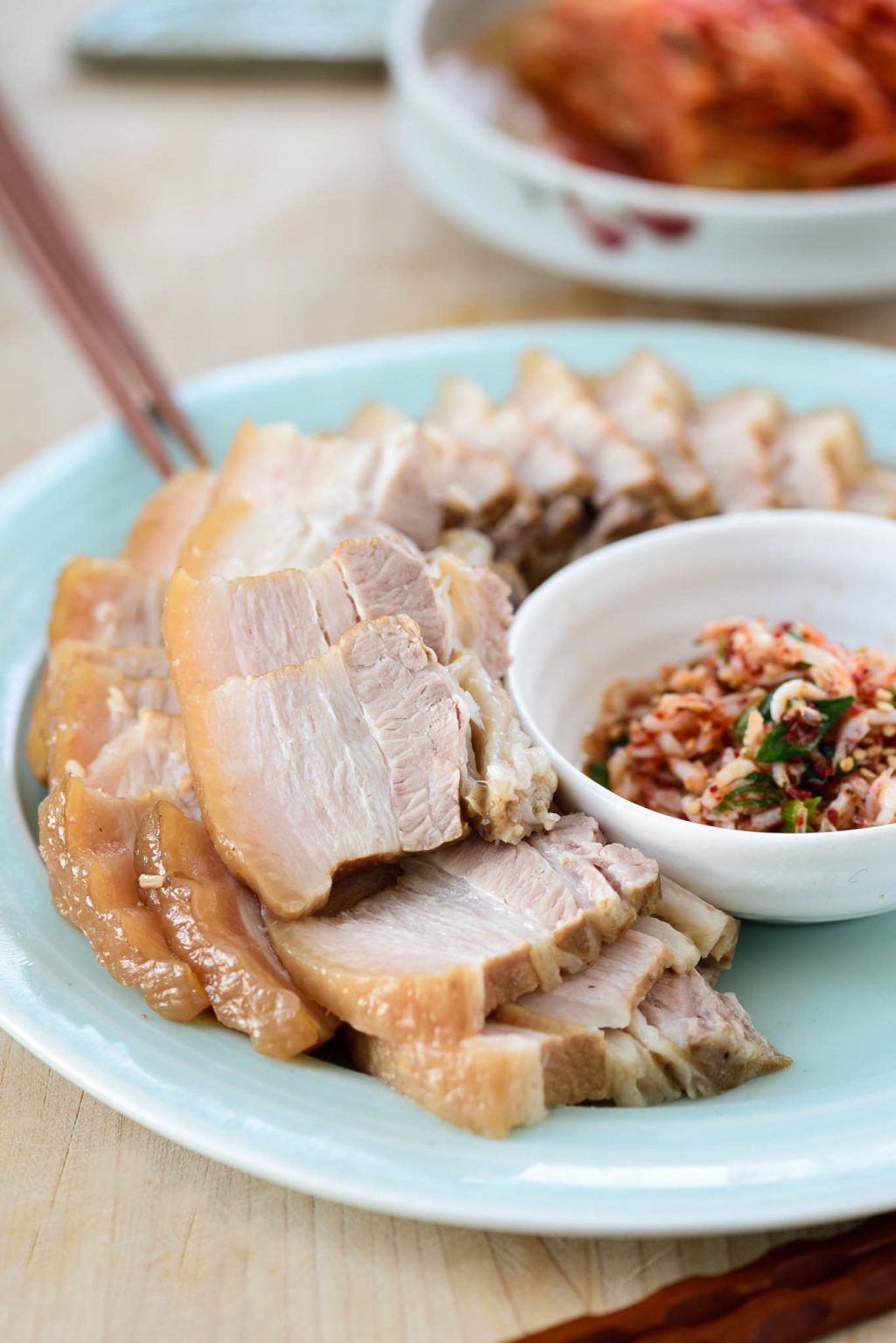 Thịt luộc cần thời gian nghỉ để giữ vị ngon trọn vẹn cho m&oacute;n ăn - Ảnh 1.