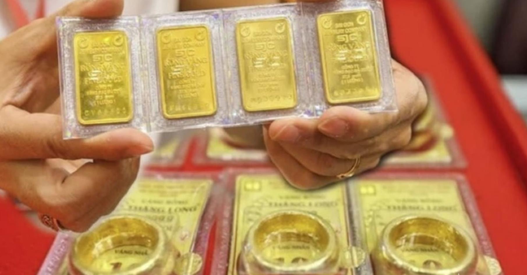 Gi&aacute; v&agrave;ng đảo chiều giảm mạnh, ch&ecirc;nh lệch mua - b&aacute;n l&ecirc;n đến 4 triệu đồng/lượng - Ảnh 1.