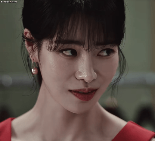 Showbiz c&oacute; 1 mỹ nh&acirc;n ng&agrave;y ngắm đ&ecirc;m mơ thấy &aacute;c mộng: Mặt đẹp như tranh vẽ nhưng chẳng biết n&ecirc;n nh&igrave;n hay kh&ocirc;ng- Ảnh 3.