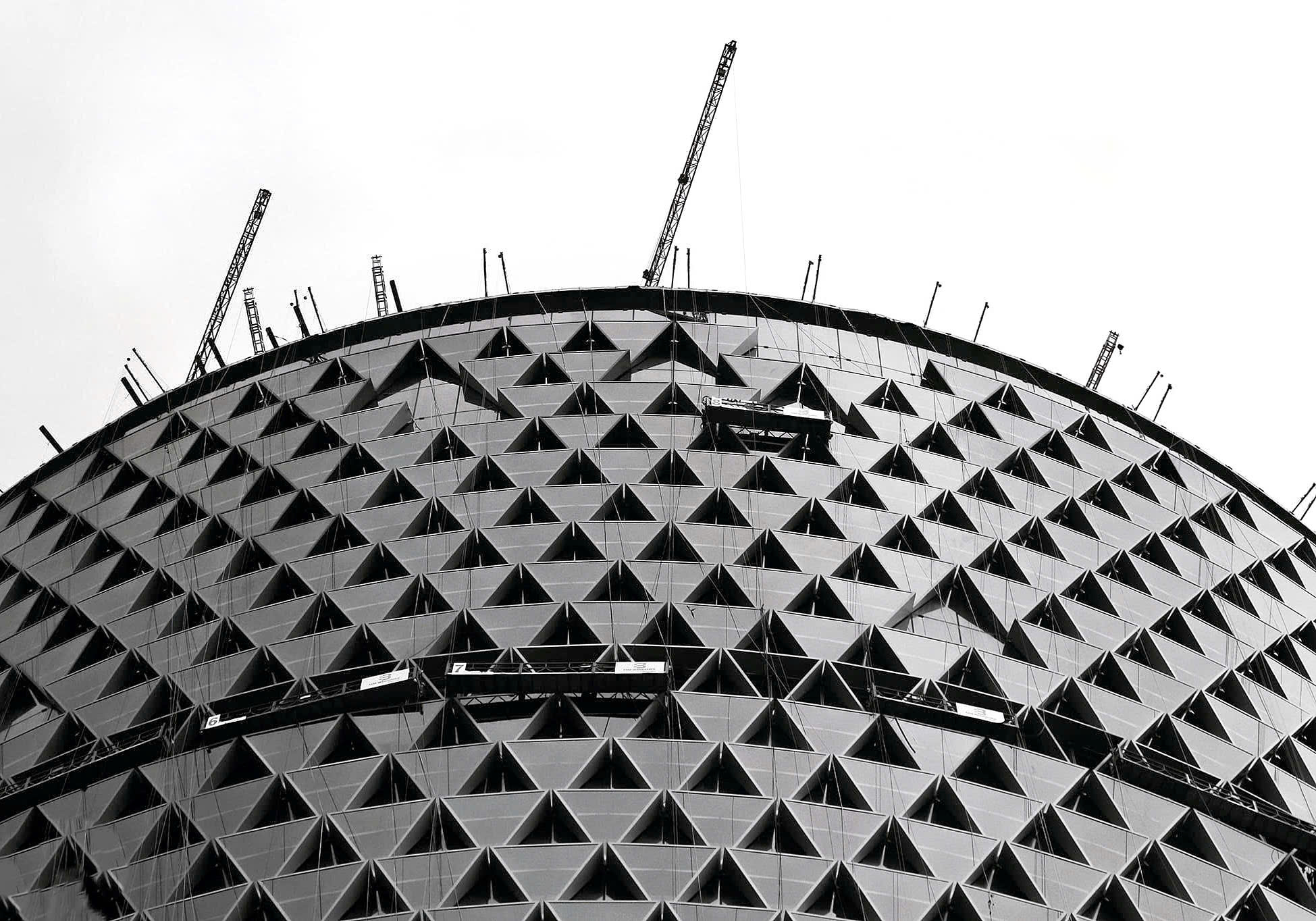 Tòa nhà "tai tiếng" trên đất vàng TPHCM: Số phận lao đao, trở thành khoản nợ xấu BĐS lớn bậc nhất, đến lớp vỏ rực rỡ mỗi đêm dù bên trong vẫn là khối bê tông khổng lồ - Ảnh 3.