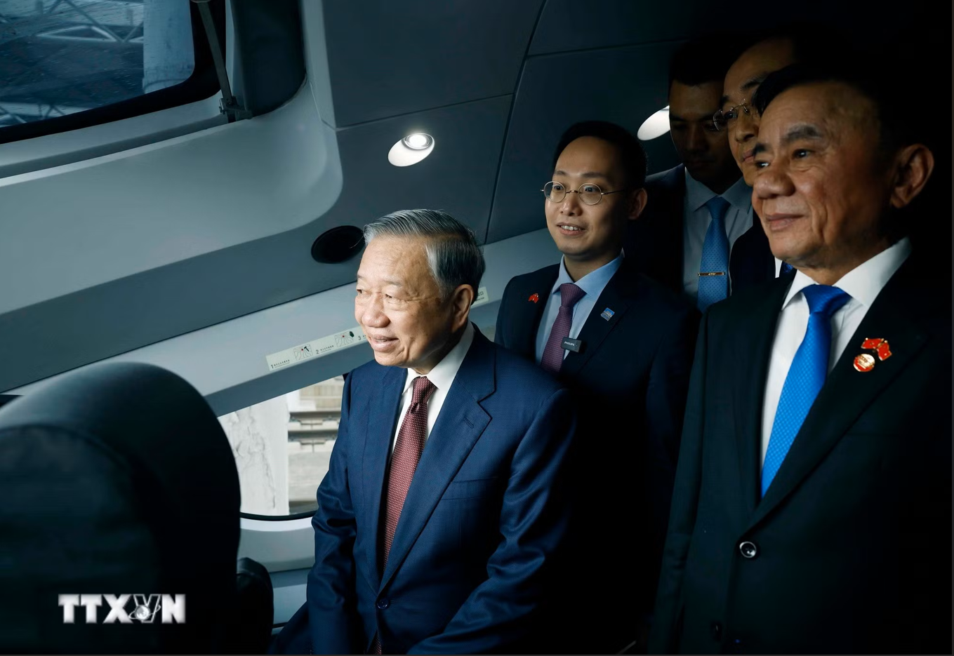 Tổng Bí thư Tô Lâm thăm Nam Ninh: Hợp tác đường sắt Việt - Trung năm 2026 - Ảnh 4. Tổng Bí thư Tô Lâm thăm Nam Ninh: Hợp tác đường sắt Việt - Trung năm 2026 - Ảnh 4.