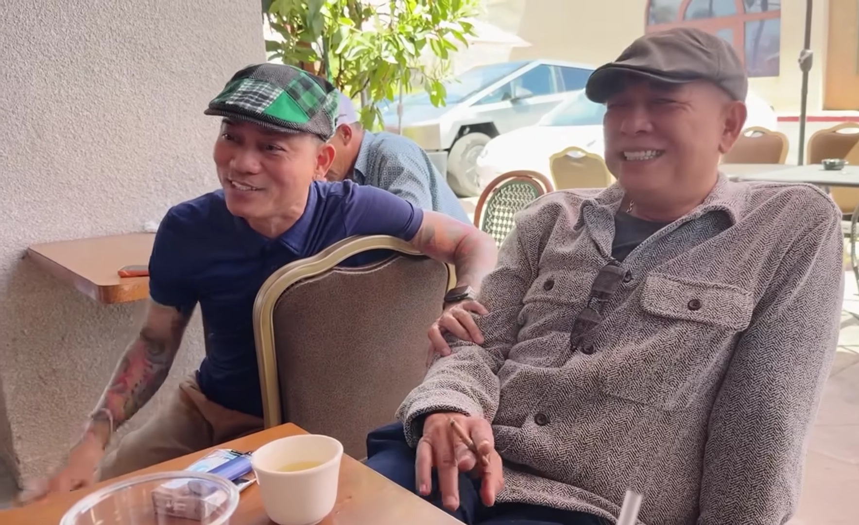 Chồng NSND Hồng V&acirc;n qua Mỹ: "T&ocirc;i nghĩ l&agrave; hết duy&ecirc;n rồi" - Ảnh 1.