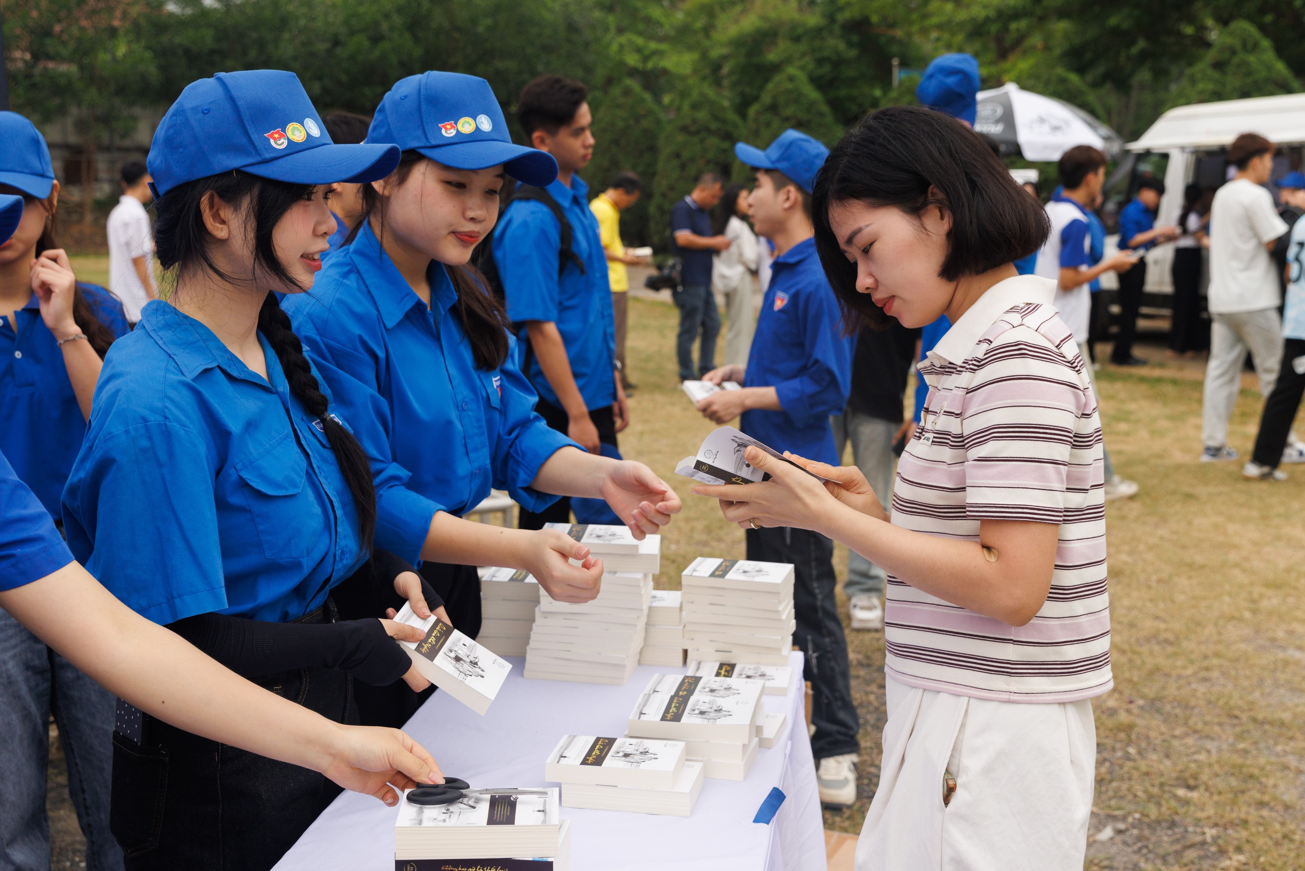 Nhật ký Hành Trình Từ Trái Tim: Khơi chí lớn, tiếp động lực cho thế hệ trẻ Tuyên Quang - Ảnh 3.