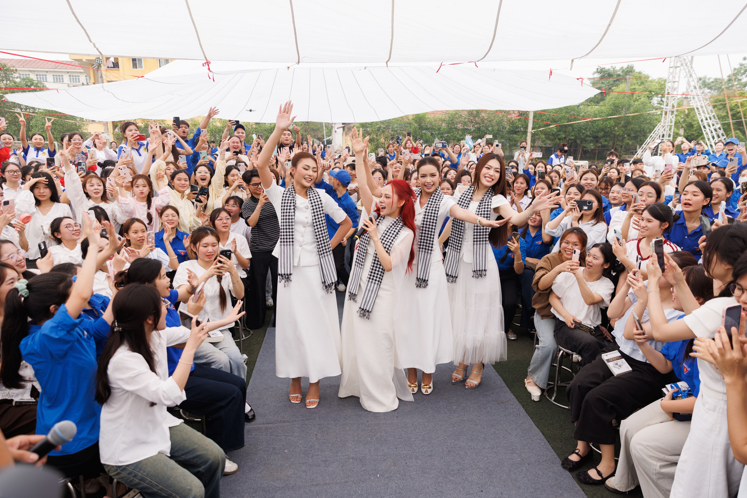 Nhật ký Hành Trình Từ Trái Tim: Khơi chí lớn, tiếp động lực cho thế hệ trẻ Tuyên Quang - Ảnh 10.