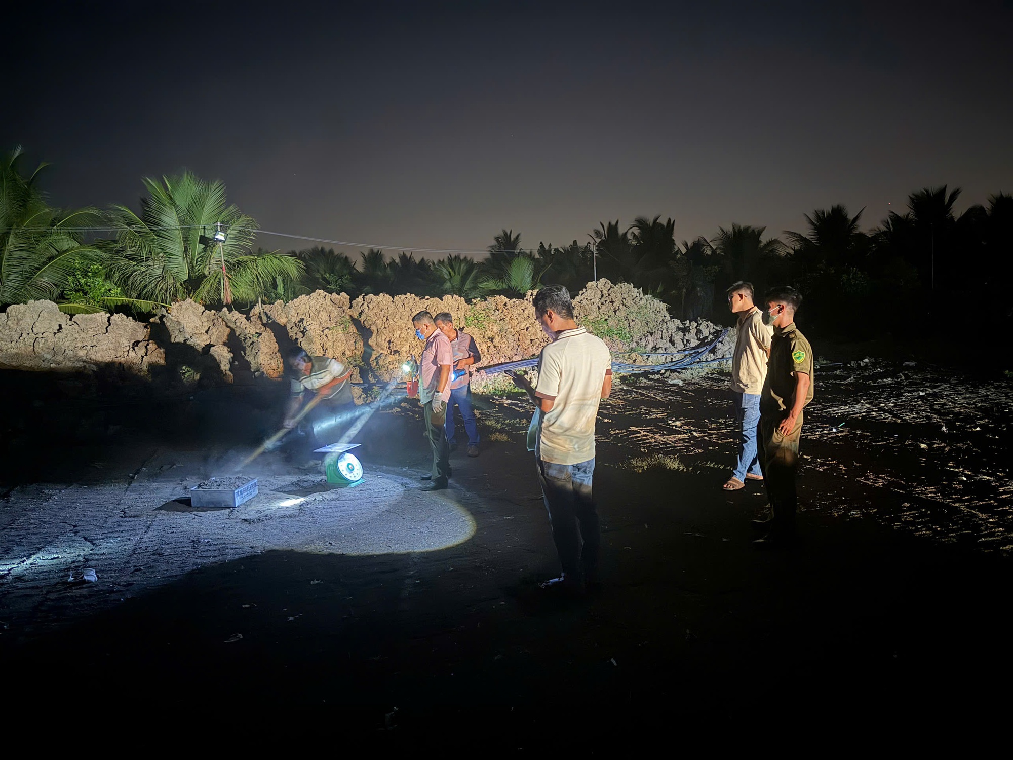 Chuyện chưa kể về chuy&ecirc;n &aacute;n một năm r&ograve;ng r&atilde; của C&ocirc;ng an TPHCM - Ảnh 6.