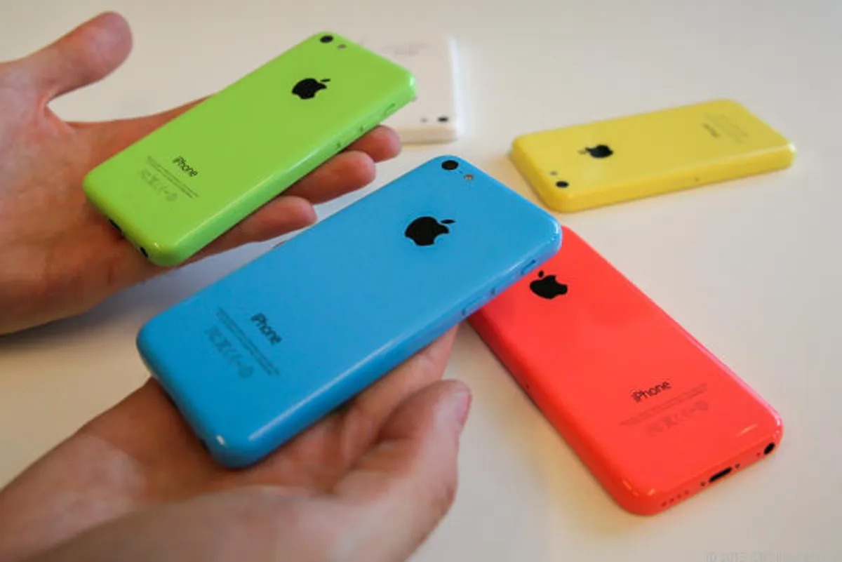 IPhone 5c trở lại: Sức h&uacute;t h&ograve;ai cổ chinh phục giới trẻ năm 2026 - Ảnh 1.