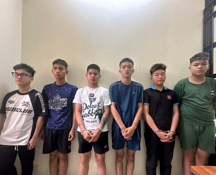 Bắt giữ 6 nghi phạm cướp xe m&aacute;y Hải Ph&ograve;ng mang hung kh&iacute; tr&ecirc;n đường phố - Ảnh 1.