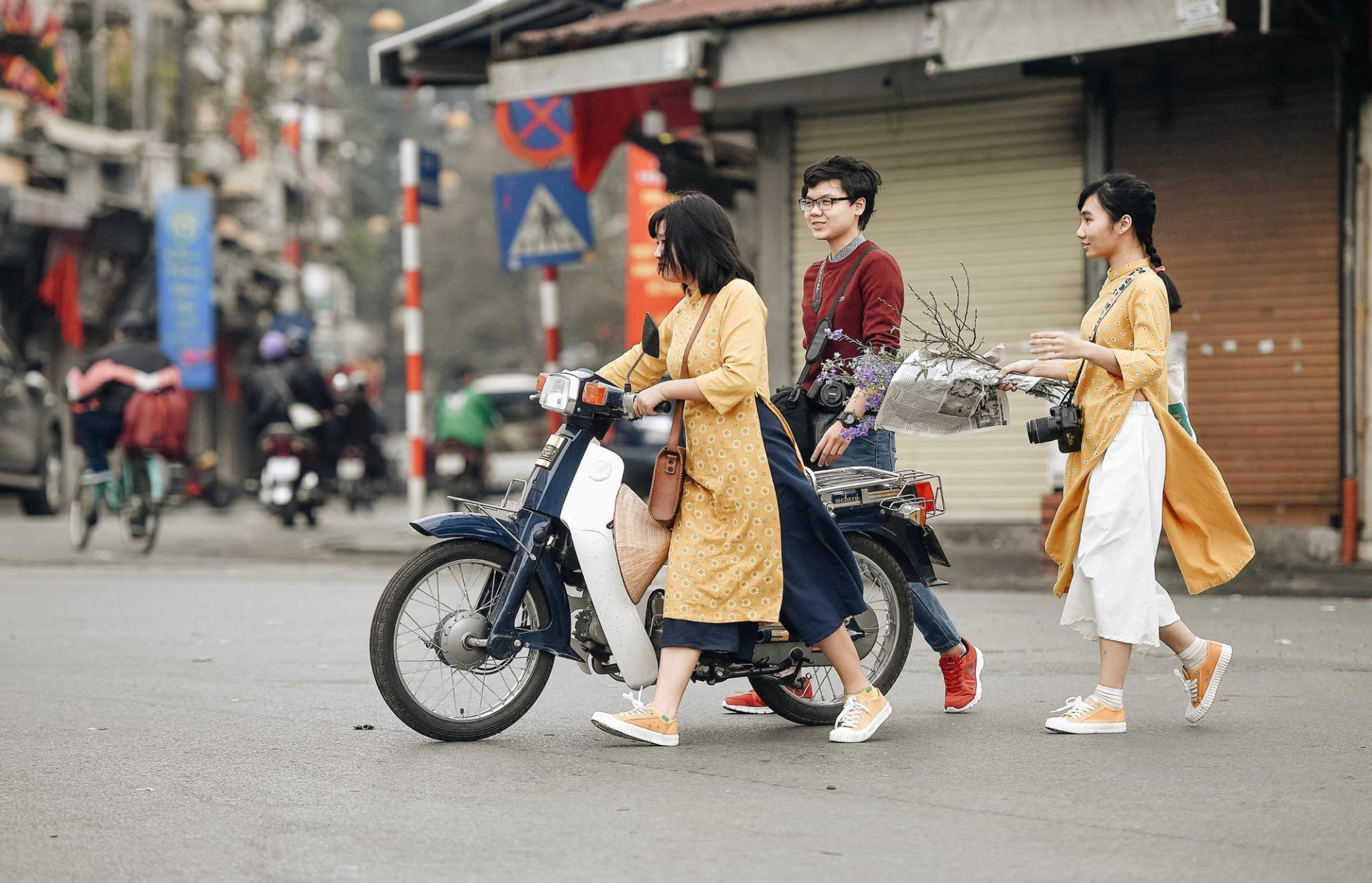 Kh&aacute;m ph&aacute; &yacute; nghĩa của từ 'tiện' trong đời sống người Việt - Ảnh 2.