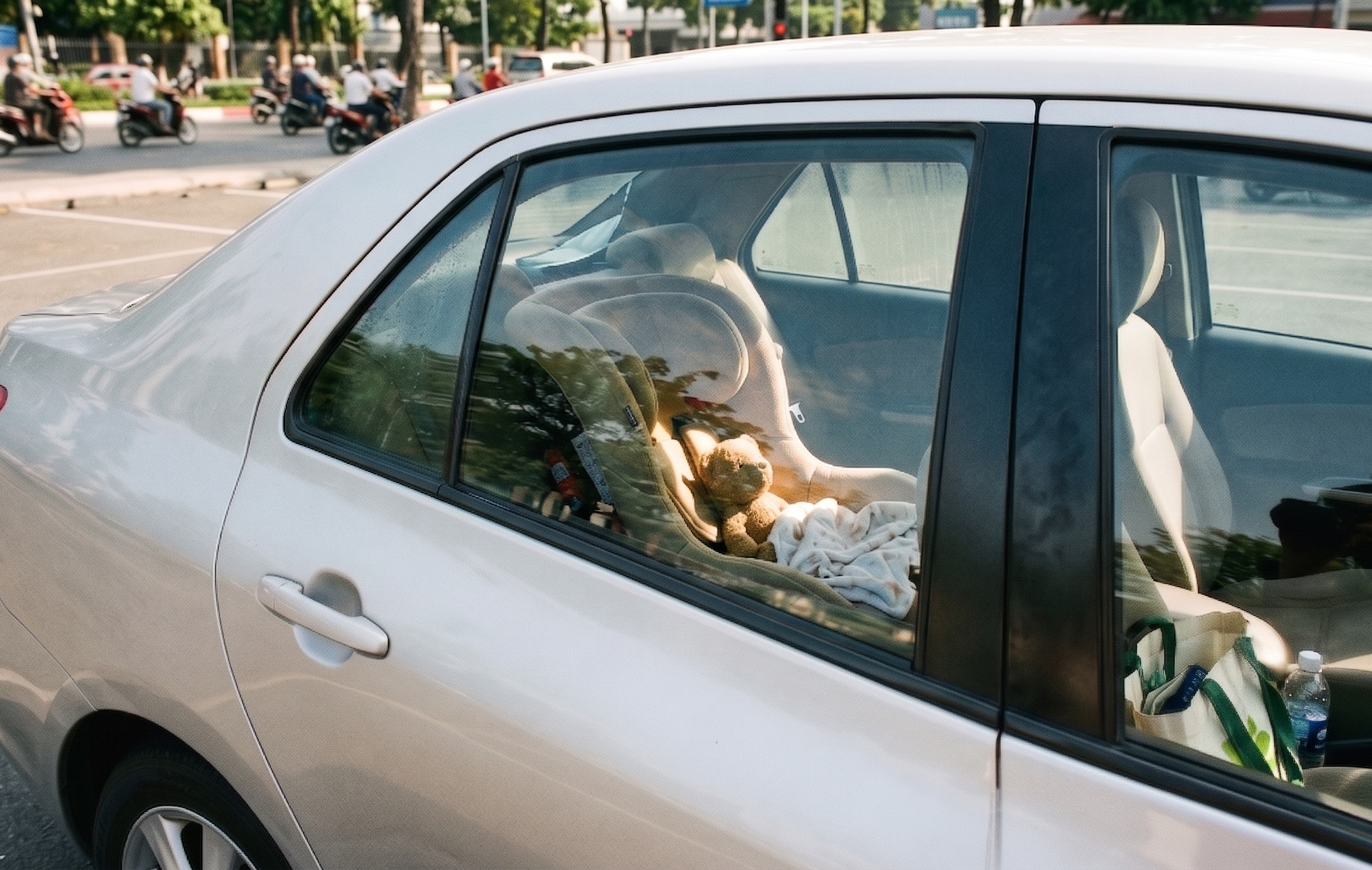 Luật sư nhận định vụ bé gái tử vong sau 5 tiếng bị bỏ quên trên ô tô - Ảnh 1.