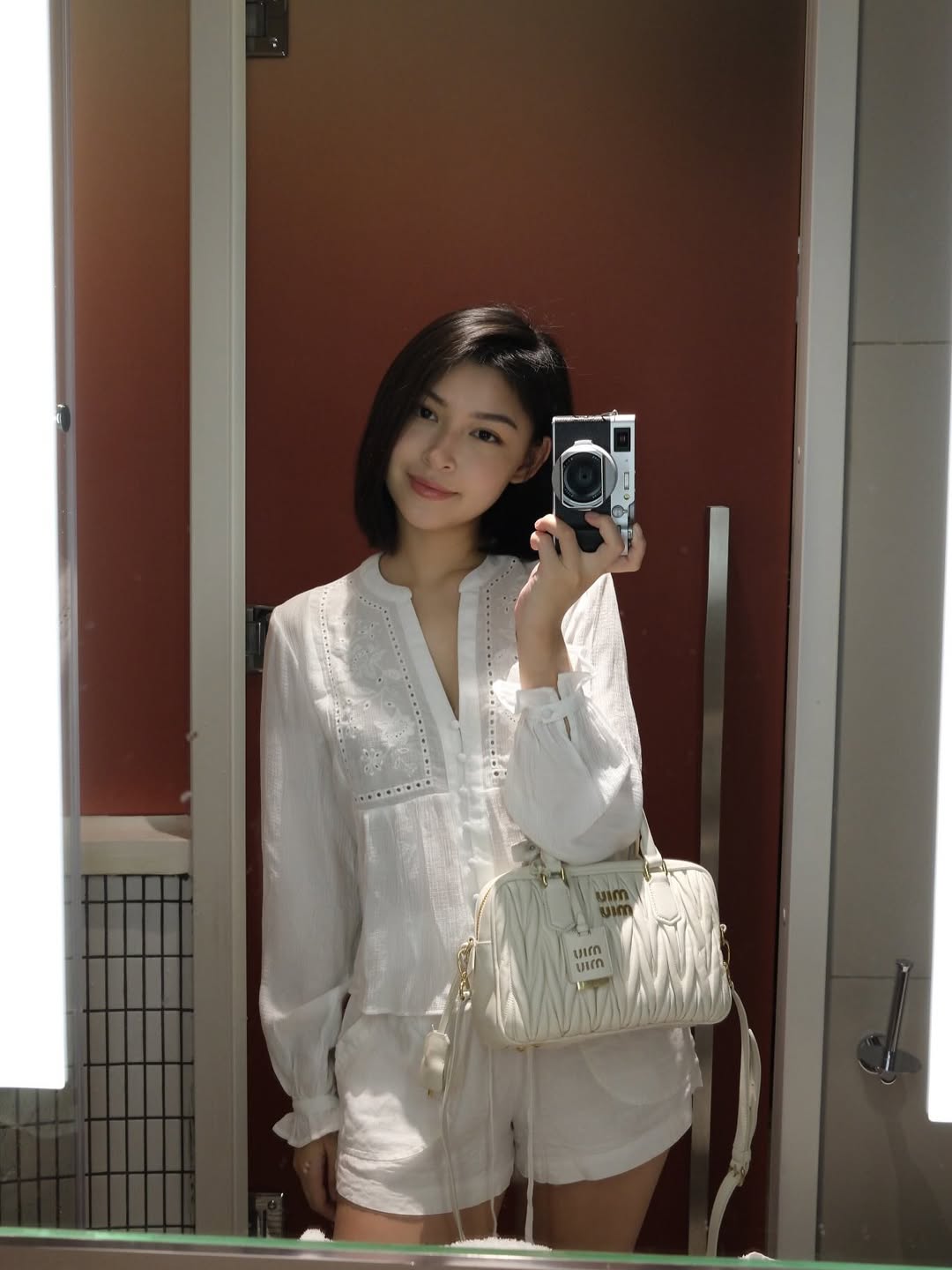 TikToker 23 tuổi khoe x&acirc;y nh&agrave; tr&ecirc;n mảnh đất 400m2 hướng mặt ra biển, mới nh&igrave;n phần th&ocirc; netizen khẳng định: Đ&acirc;y l&agrave; villa chứ nh&agrave; g&igrave;! - Ảnh 8.