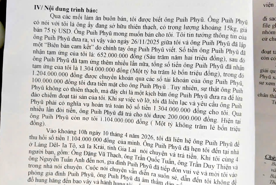 Đ&ograve;i lại tiền thi&ecirc;n thạch 75 tỉ USD , người đ&agrave;n &ocirc;ng bị đ&aacute;nh nhập viện - Ảnh 1.