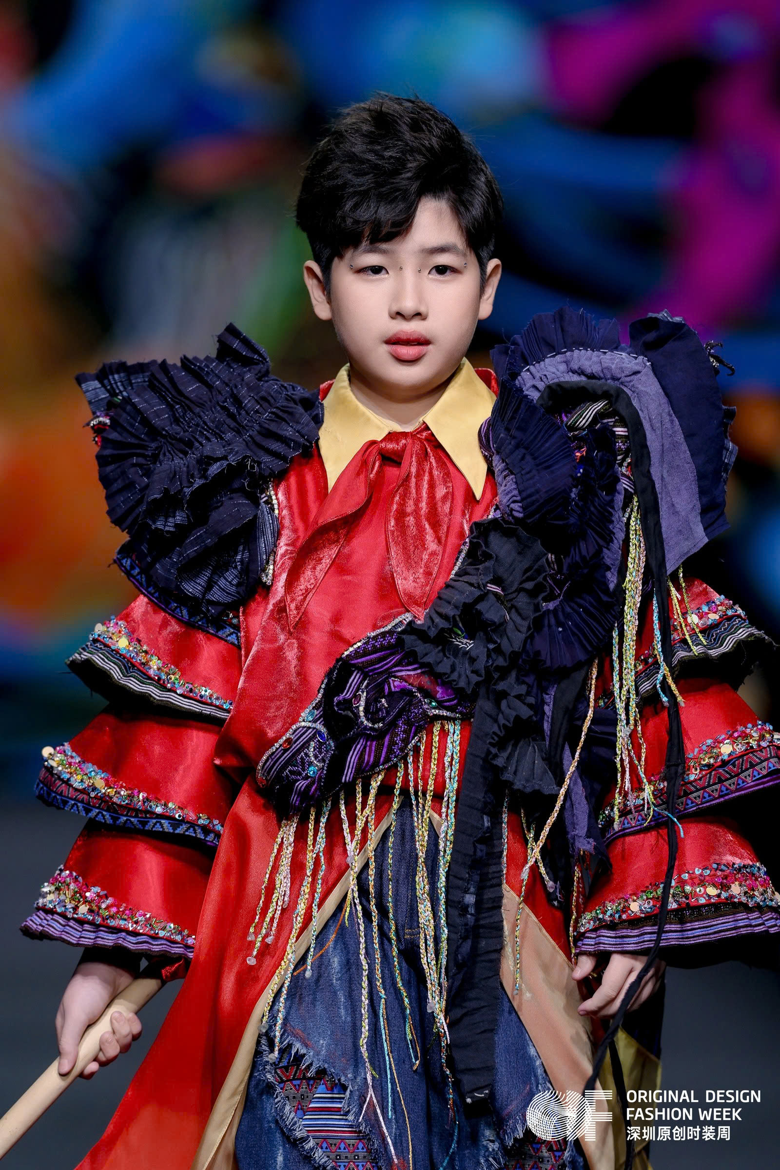 Vũ Lan Anh mang "Việt Nam Đa Sắc" tới Tuần lễ Thời trang Th&acirc;m Quyến 2026 - Ảnh 5.