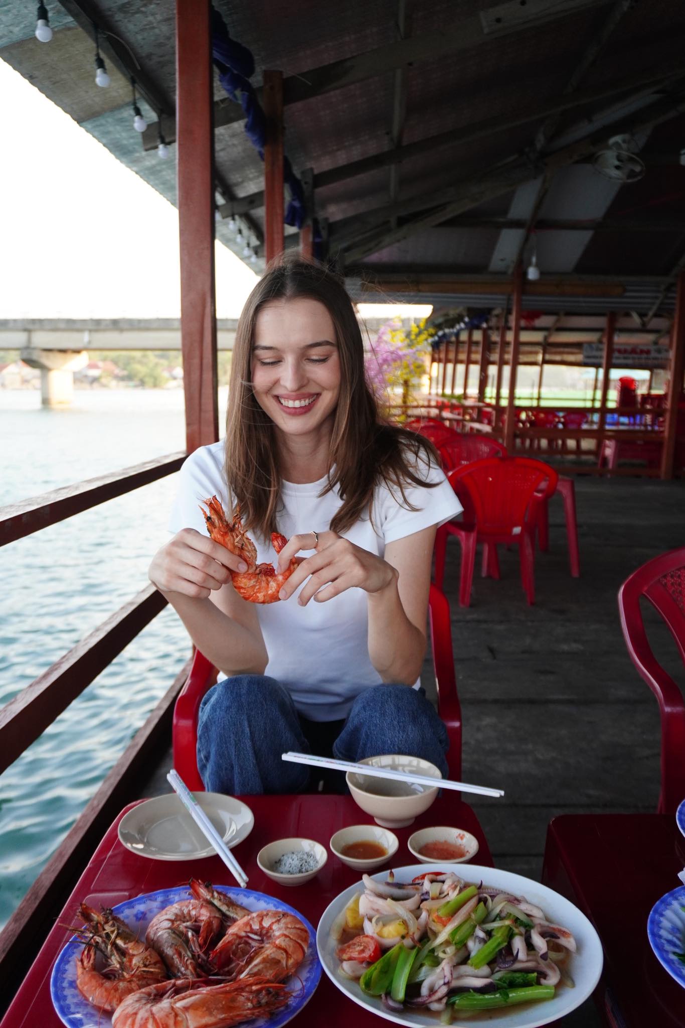 Ch&uacute; t&agrave;i xế xe &ocirc;m c&ocirc;ng nghệ bắn tiếng Anh khiến ai cũng ngưỡng mộ - Ảnh 3.