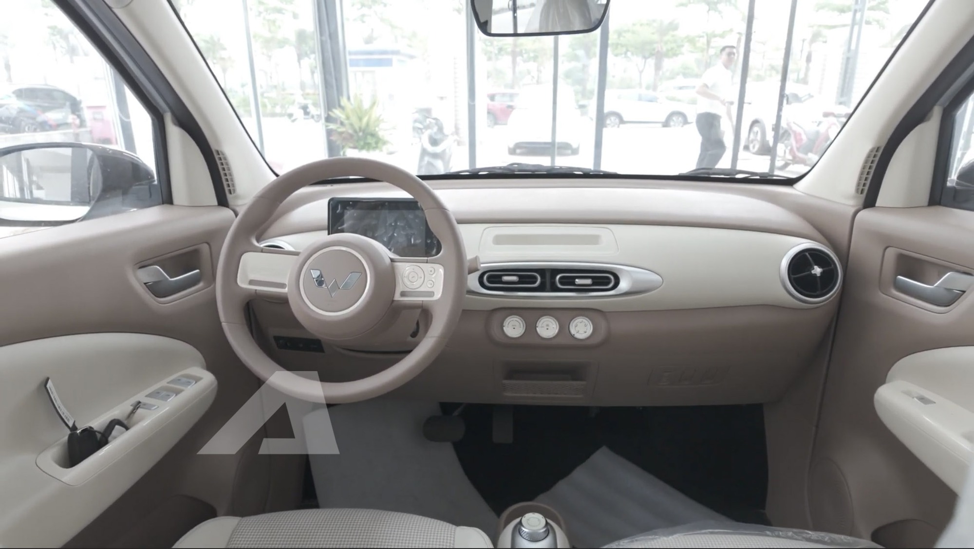 Xem thực tế Wuling Macaron 2026 vừa về đại lý: 2 màn hình, phanh điện tử, ngồi được 4 người lớn- Ảnh 5.