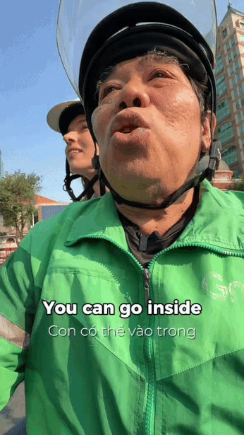 Ch&uacute; t&agrave;i xế xe &ocirc;m c&ocirc;ng nghệ bắn tiếng Anh khiến ai cũng ngưỡng mộ - Ảnh 1.