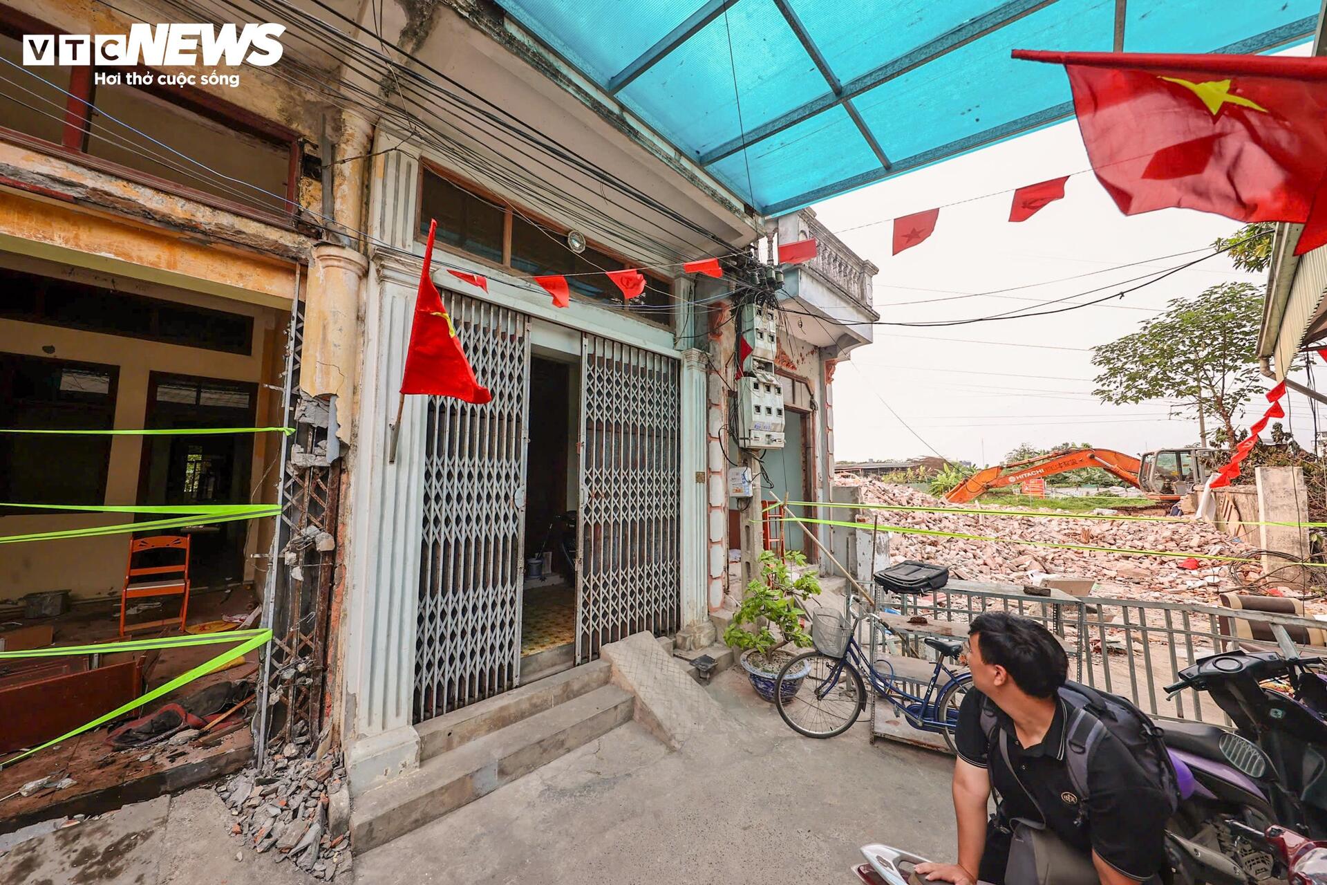 Người H&agrave; Nội th&aacute;o dỡ nh&agrave;, giao mặt bằng thi c&ocirc;ng n&uacute;t giao Phạm Tu - Xa La - Ảnh 11.