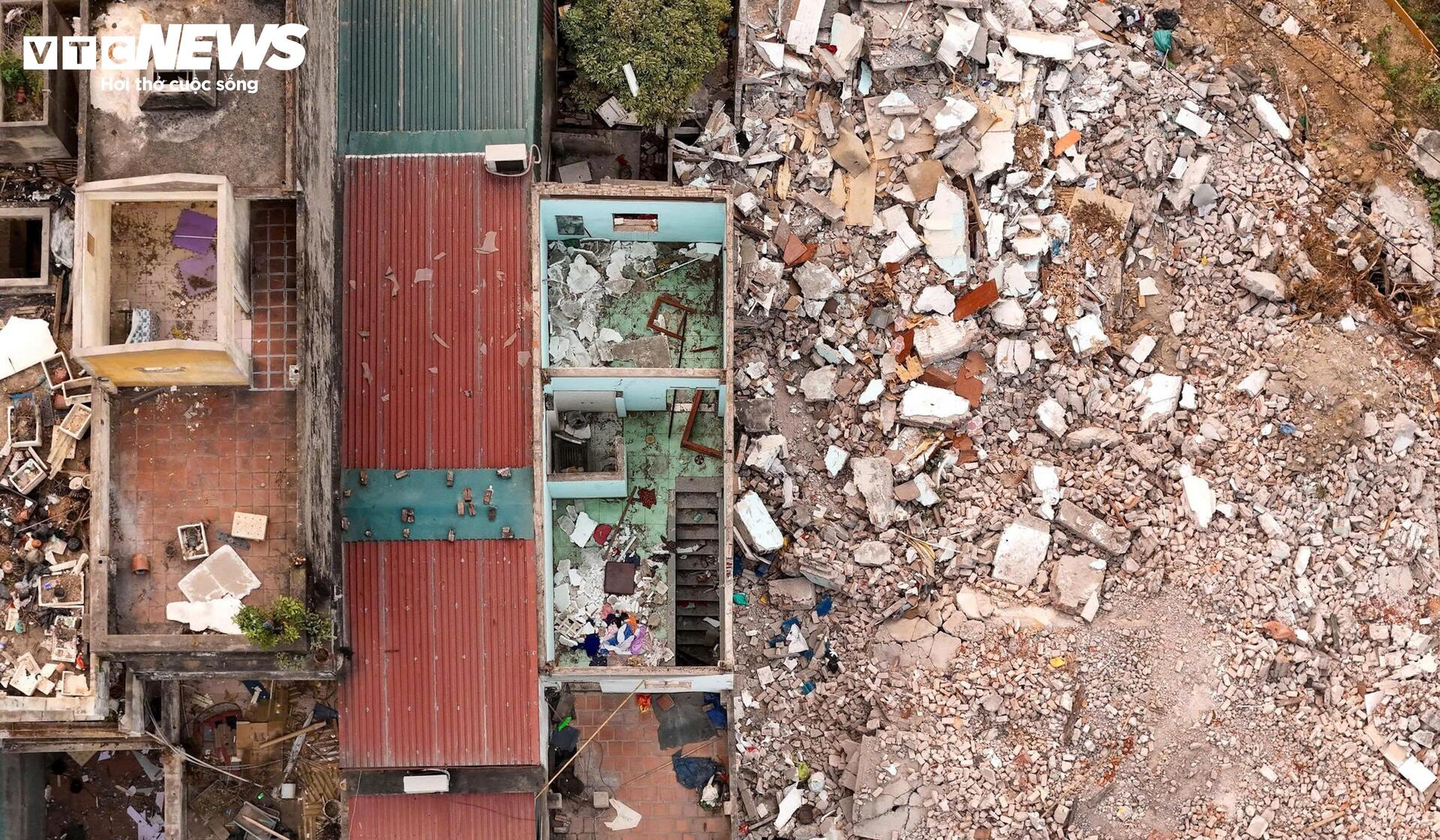 Người H&agrave; Nội th&aacute;o dỡ nh&agrave;, giao mặt bằng thi c&ocirc;ng n&uacute;t giao Phạm Tu - Xa La - Ảnh 13.