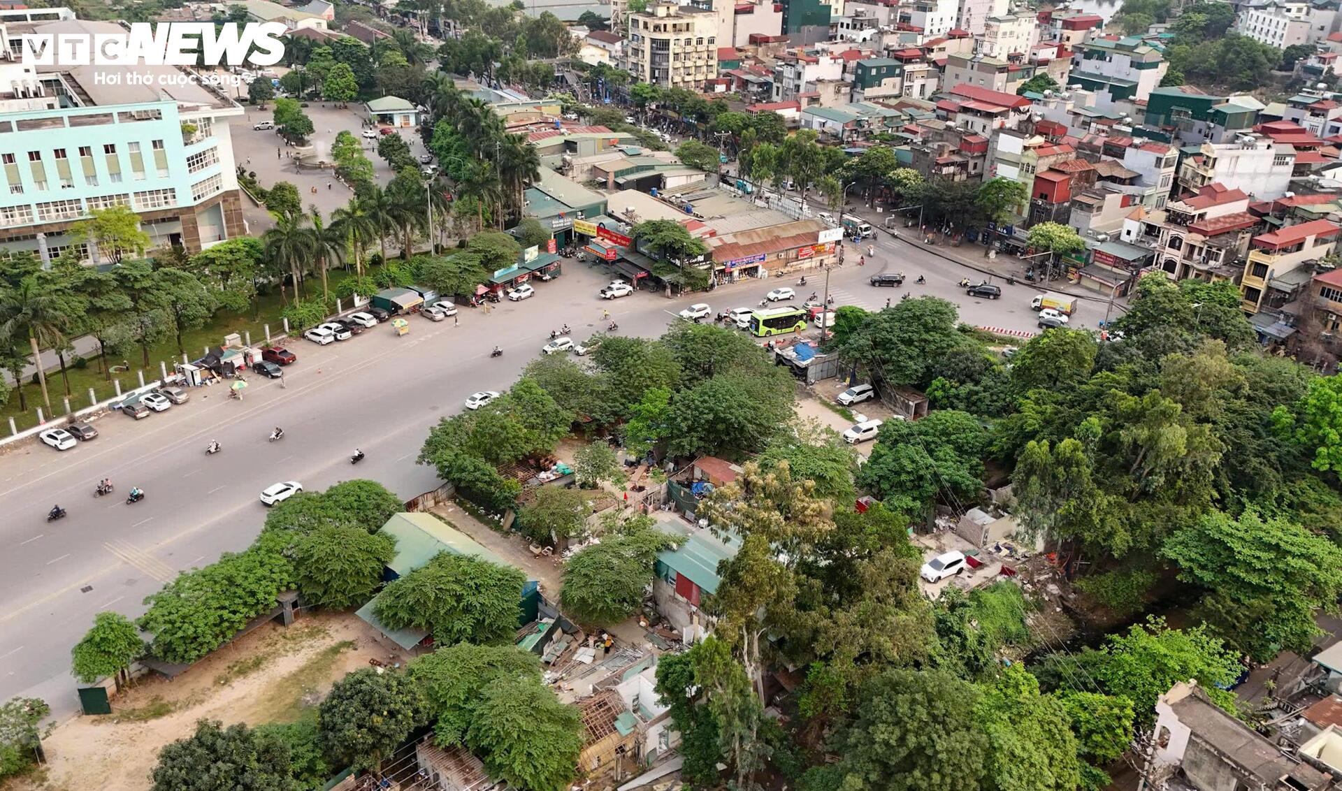 Người H&agrave; Nội th&aacute;o dỡ nh&agrave;, giao mặt bằng thi c&ocirc;ng n&uacute;t giao Phạm Tu - Xa La - Ảnh 14.