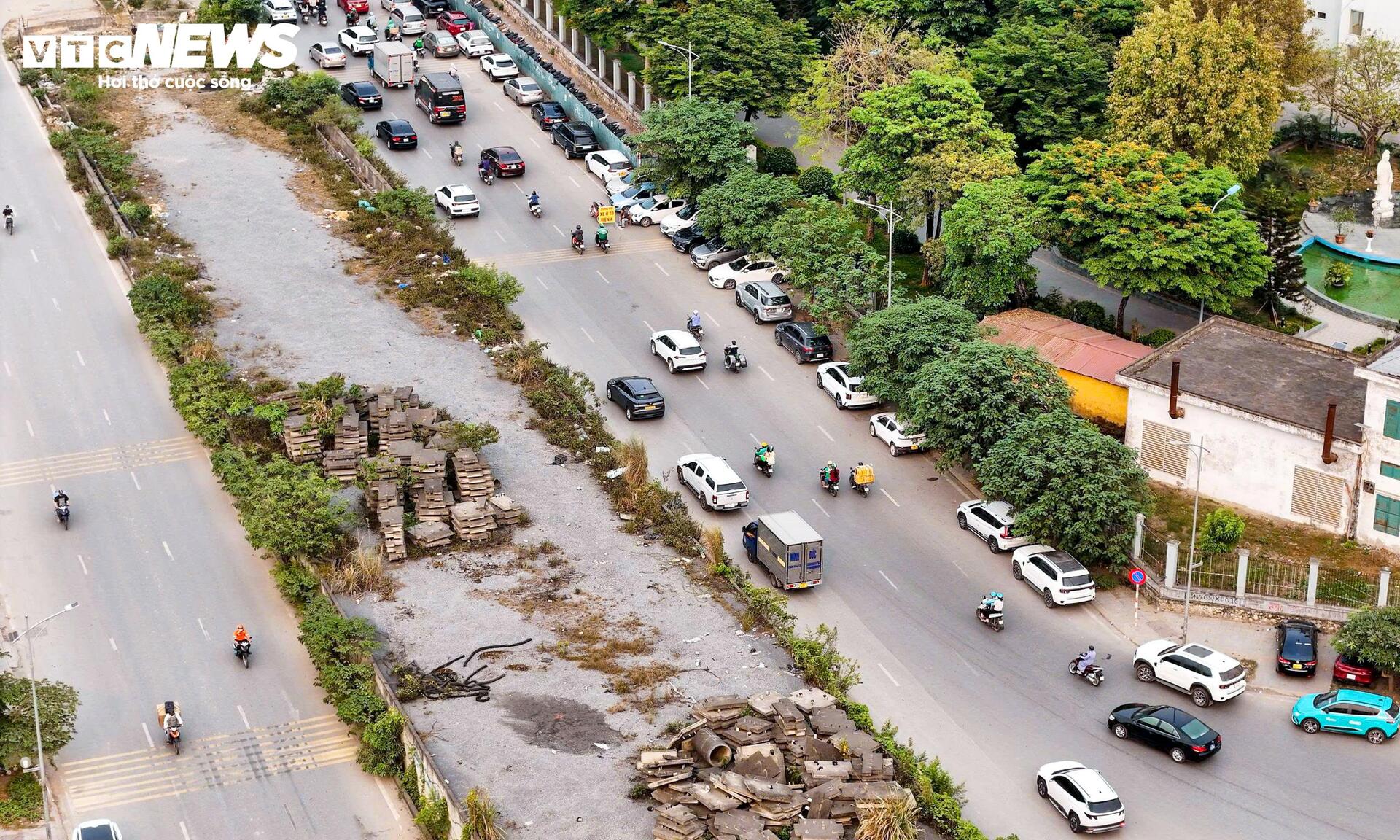 Người H&agrave; Nội th&aacute;o dỡ nh&agrave;, giao mặt bằng thi c&ocirc;ng n&uacute;t giao Phạm Tu - Xa La - Ảnh 3.