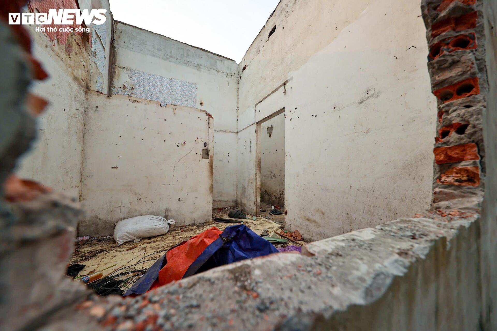 Người H&agrave; Nội th&aacute;o dỡ nh&agrave;, giao mặt bằng thi c&ocirc;ng n&uacute;t giao Phạm Tu - Xa La - Ảnh 7.