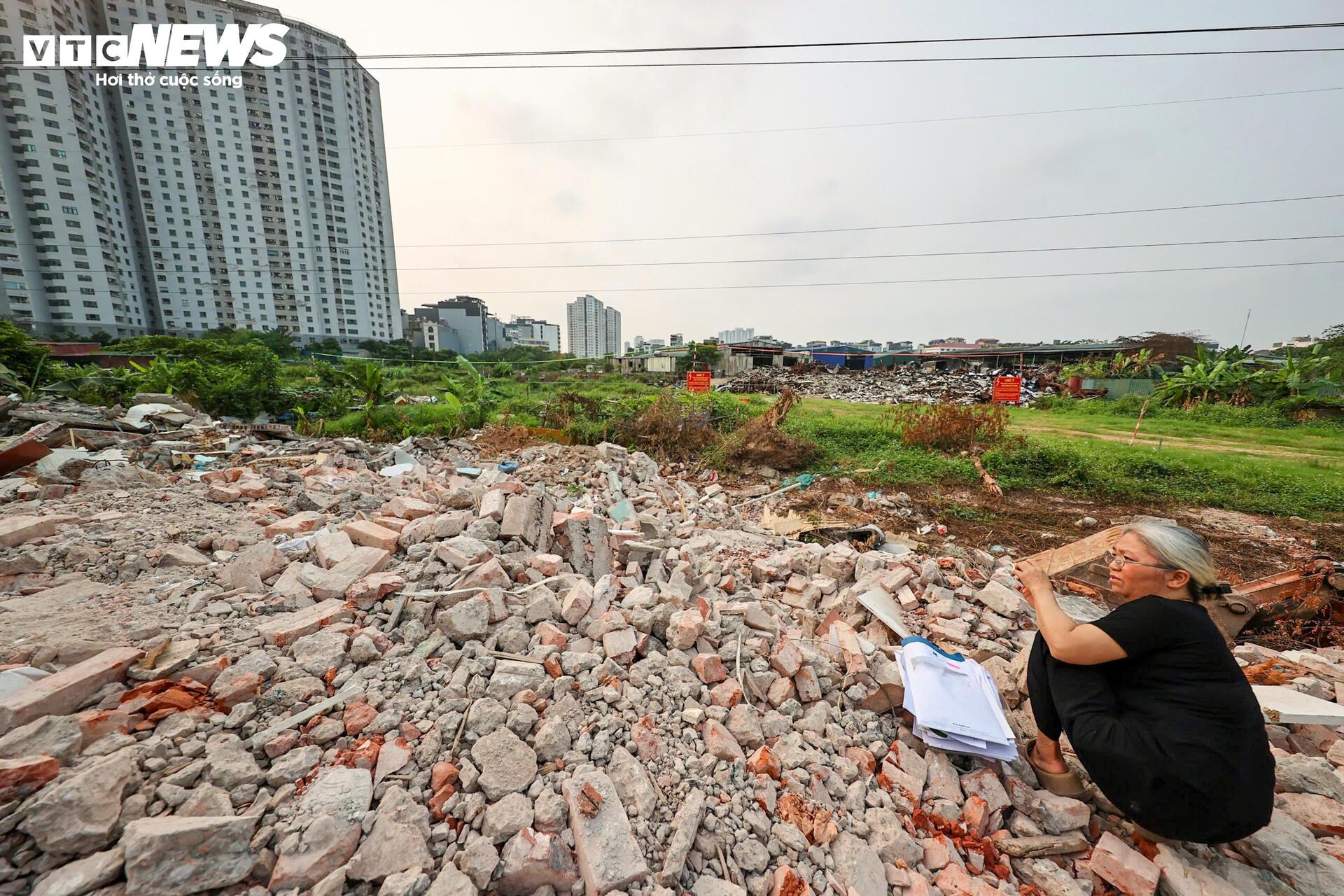 Người H&agrave; Nội th&aacute;o dỡ nh&agrave;, giao mặt bằng thi c&ocirc;ng n&uacute;t giao Phạm Tu - Xa La - Ảnh 8.