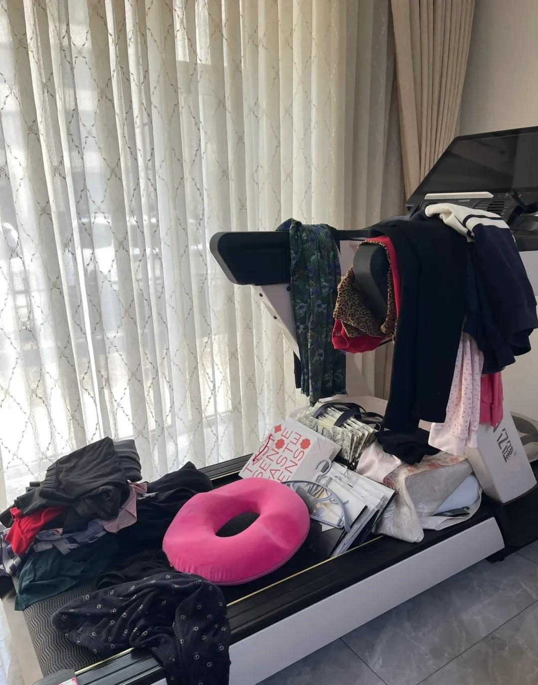 Sau 3 năm sống tối giản, ở tuổi 38, t&ocirc;i bỏ 7 thứ trong nh&agrave; v&agrave; đổi lại l&agrave; kh&ocirc;ng gian rộng hơn, &iacute;t việc nh&agrave; hơn, nhiều tự do hơn- Ảnh 4.