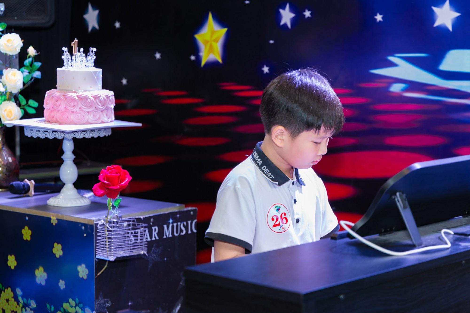 Khương Khương Quốc Trường: T&agrave;i năng nh&iacute; L&acirc;m Đồng đam m&ecirc; piano cổ điển- Ảnh 3.