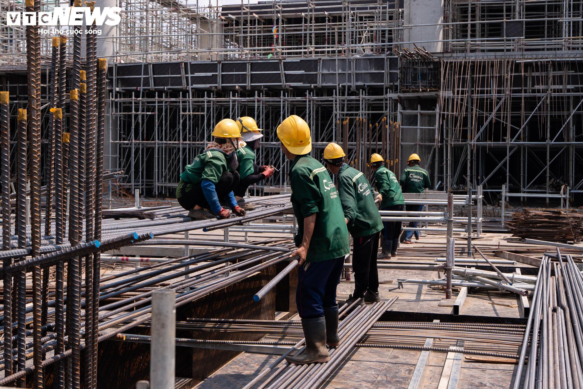 Tiến độ thi c&ocirc;ng s&acirc;n bay Ph&uacute; Quốc phục vụ APEC 2027 đang vượt tiến độ ấn tượng - Ảnh 6.