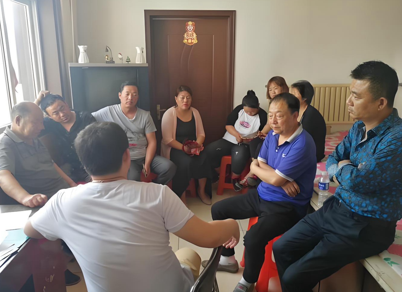 T&ocirc;i xin g&oacute;p 50 triệu x&acirc;y nh&agrave; cho bố mẹ chồng, anh cả nổi giận n&oacute;i một c&acirc;u khiến t&ocirc;i nghẹn họng suốt cả qu&atilde;ng đường về - Ảnh 1.