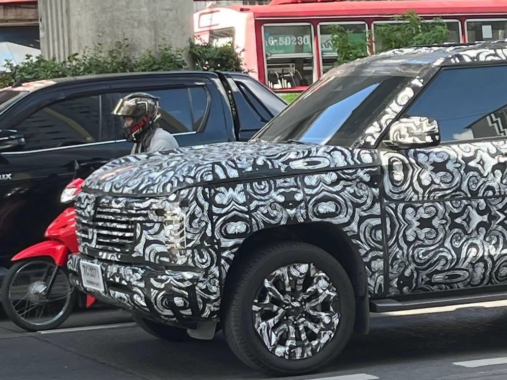 Xem trước Mitsubishi Pajero đời mới ra mắt năm nay: Lắp ở gần Việt Nam, chung gầm Triton, m&aacute;y hybrid, dễ cạnh tranh Land Cruiser Prado- Ảnh 4.