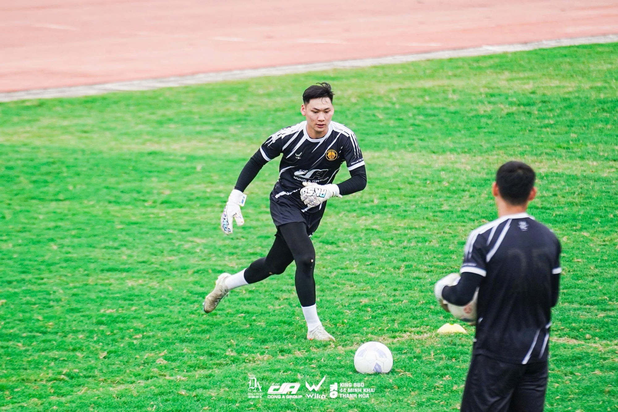 CLB Thanh H&oacute;a lại gặp kh&oacute; v&igrave; khủng hoảng lực lượng - Ảnh 2.