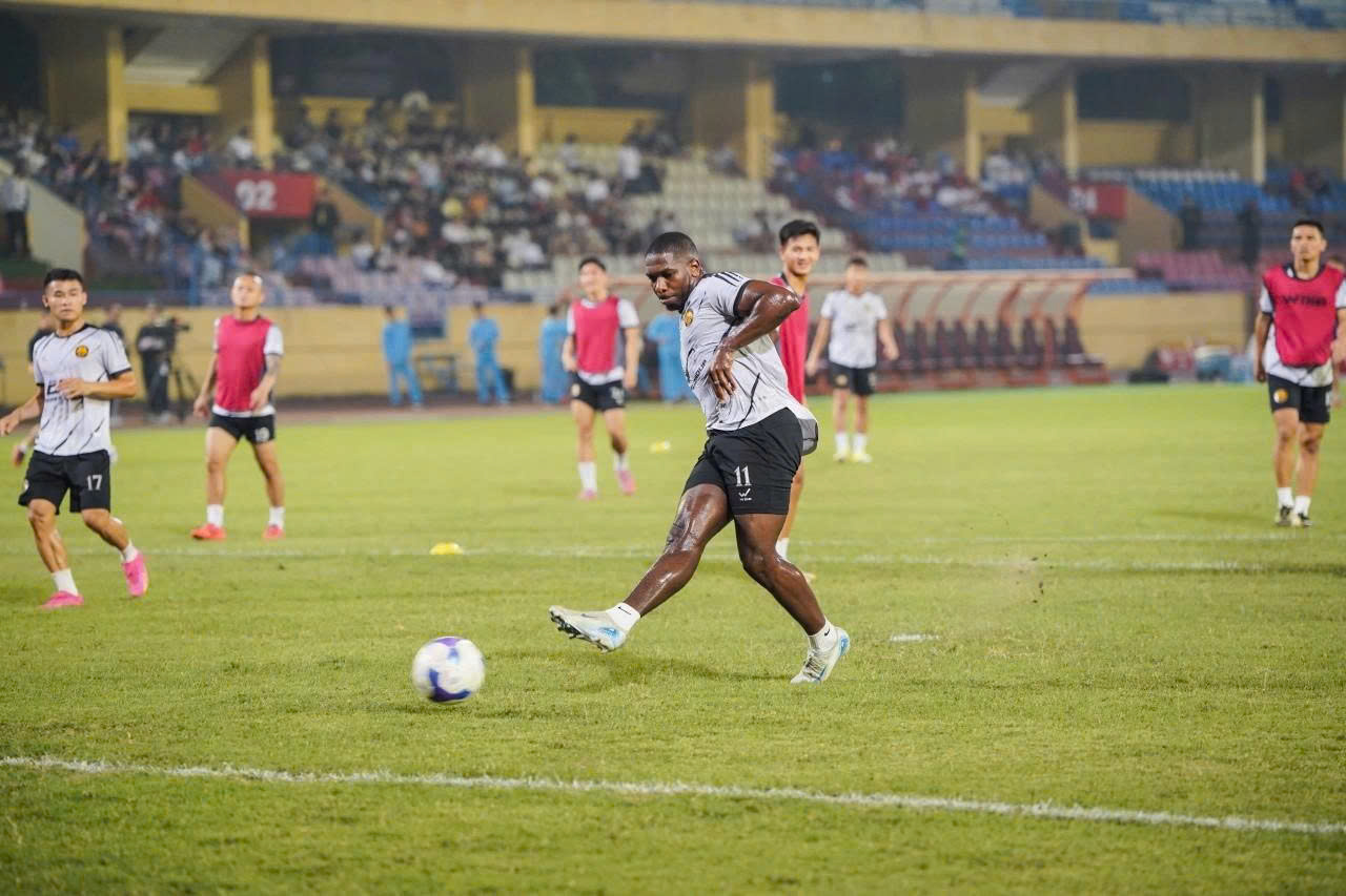 CLB Thanh H&oacute;a lại gặp kh&oacute; v&igrave; khủng hoảng lực lượng - Ảnh 1.