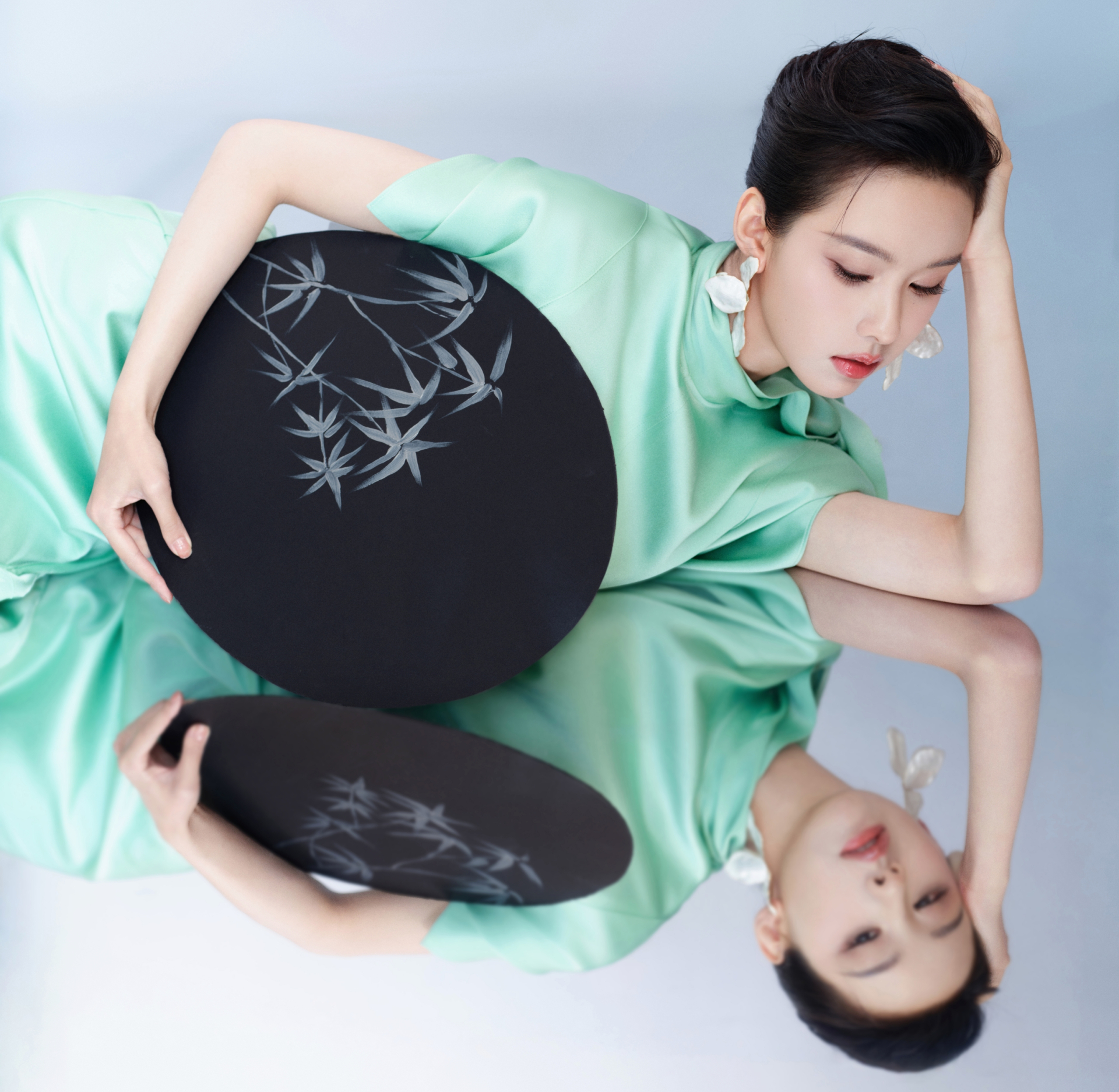 1 c&aacute;i xoay người của mỹ nh&acirc;n n&agrave;y đủ l&agrave;m nghi&ecirc;ng ngả cả một triều đại: Nhan sắc bỏ xa thế gian ph&agrave;m tục- Ảnh 3.