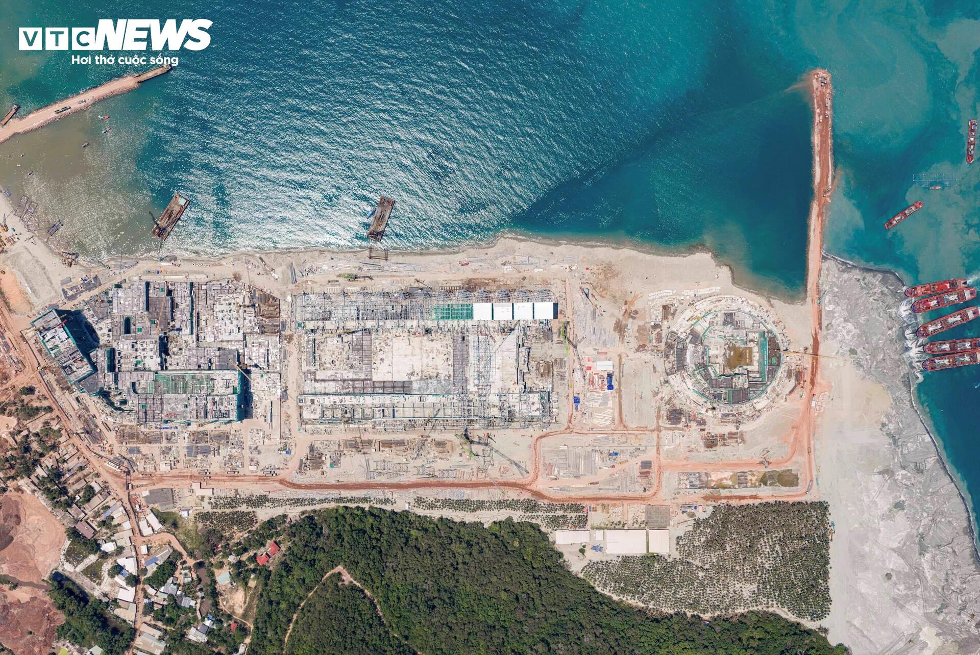 Tiến độ thi c&ocirc;ng s&acirc;n bay Ph&uacute; Quốc phục vụ APEC 2027 đang vượt tiến độ ấn tượng - Ảnh 15.