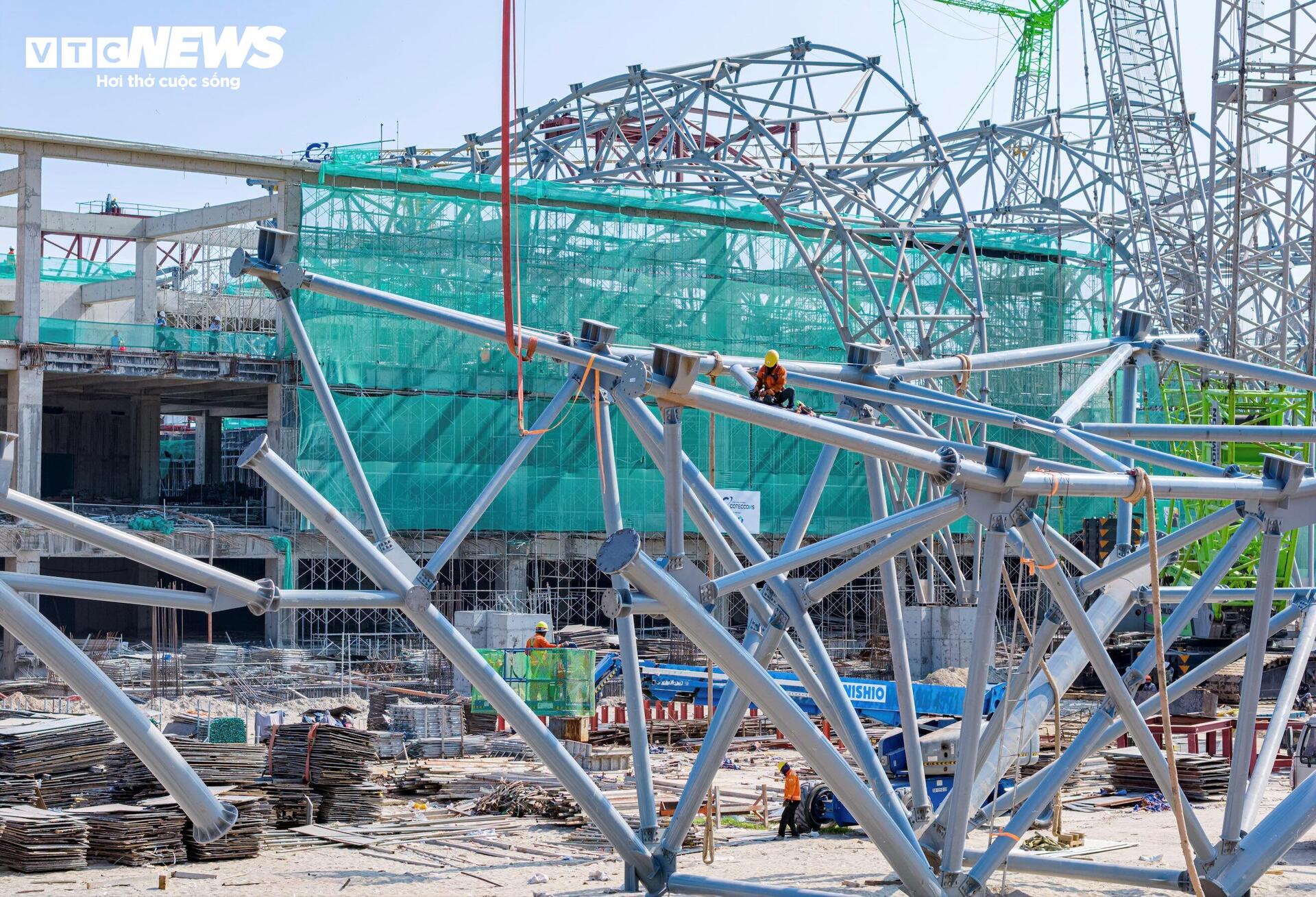 Diện mạo Trung tâm Hội nghị APEC ở Phú Quốc dần lộ diện sau 10 tháng thi công - Ảnh 11.