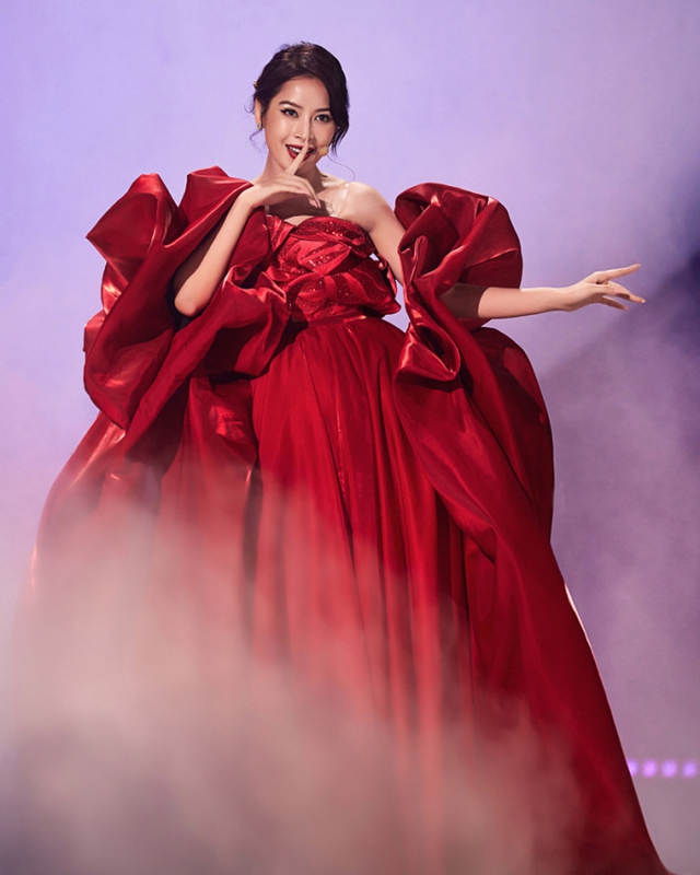 Kh&oacute; t&igrave;m ra ai như "mỹ nh&acirc;n đẹp nhất Việt Nam": Bị ch&ecirc; 9 năm kh&ocirc;ng từ bỏ ca h&aacute;t, xuất ngoại 1 lần thay đổi cả Vbiz  - Ảnh 6.