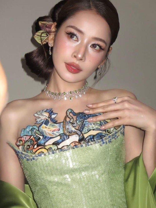 Kh&oacute; t&igrave;m ra ai như "mỹ nh&acirc;n đẹp nhất Việt Nam": Bị ch&ecirc; 9 năm kh&ocirc;ng từ bỏ ca h&aacute;t, xuất ngoại 1 lần thay đổi cả Vbiz  - Ảnh 8.