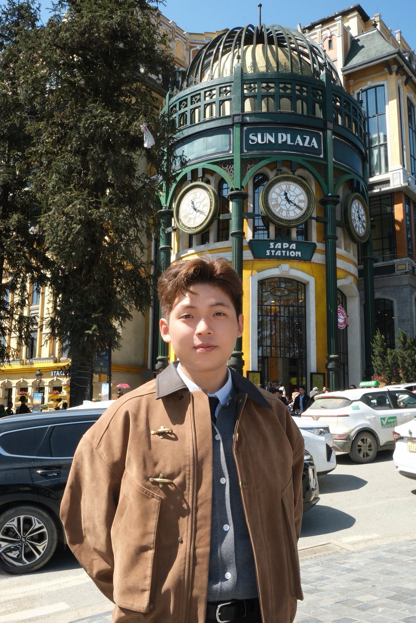 Ch&acirc;n dung 4 ch&agrave;ng trai được "đẩy thuyền" với Lọ Lem: Điểm chung l&agrave; gi&agrave;u, tiếp theo l&agrave; g&igrave;?- Ảnh 14.