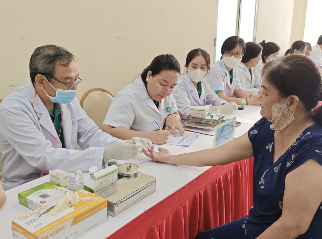 100% người dân TPHCM sẽ được tầm soát sức khoẻ trong năm 2026  - Ảnh 2.