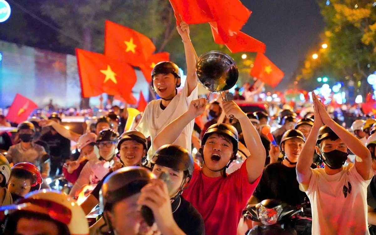 Chỉ một th&aacute;ng, nước l&aacute;ng giềng c&oacute; GDP gần bằng Việt Nam đ&atilde; nợ th&ecirc;m gần nửa tỷ USD - Ảnh 2.