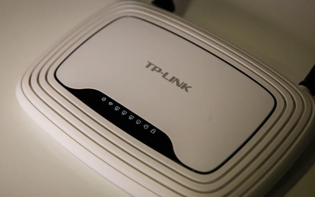 Mẫu điện thoại Trung Quốc pin 20.000 mAh m&agrave; gi&aacute; chưa đến 10 triệu: Độ bền chuẩn qu&acirc;n đội, c&oacute; cả bộ đ&agrave;m - Ảnh 4.