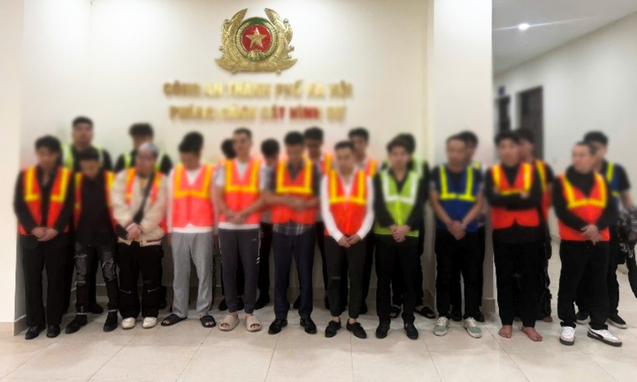 S&agrave;nh Lounge bị khởi tố: 26 Người li&ecirc;n quan đến &ldquo; b&oacute;ng cười &rdquo; tại H&agrave; Nội - Ảnh 1.