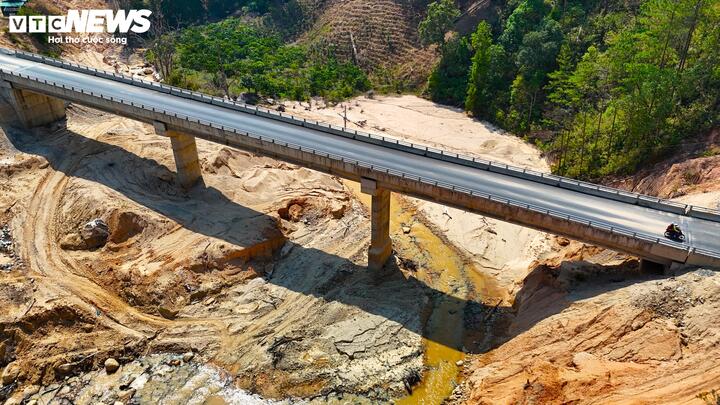 Đường ĐT . 722 Nối L&acirc;m Đồng v&agrave; Đắk Lắk: Cải thiện giao th&ocirc;ng v&agrave; ph&aacute;t triển du lịch 2026 - Ảnh 5.