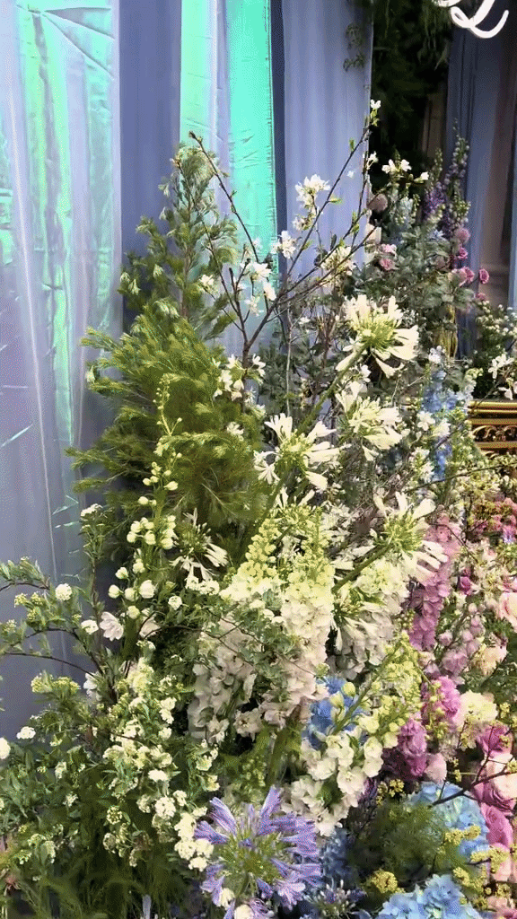 S&aacute;ng nhất Bắc Ninh l&uacute;c n&agrave;y: L&acirc;u đ&agrave;i 300 tỷ k&iacute;n hoa tươi, đ&aacute;m cưới "trong truyền thuyết" ngắm online cũng đủ cho&aacute;ng- Ảnh 3.