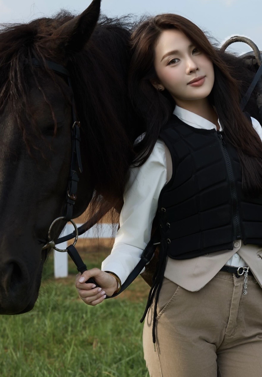 Đứng h&igrave;nh trước m&agrave;n cưỡi ngựa thần sầu của hot girl l&agrave;ng Pick- Ảnh 8.