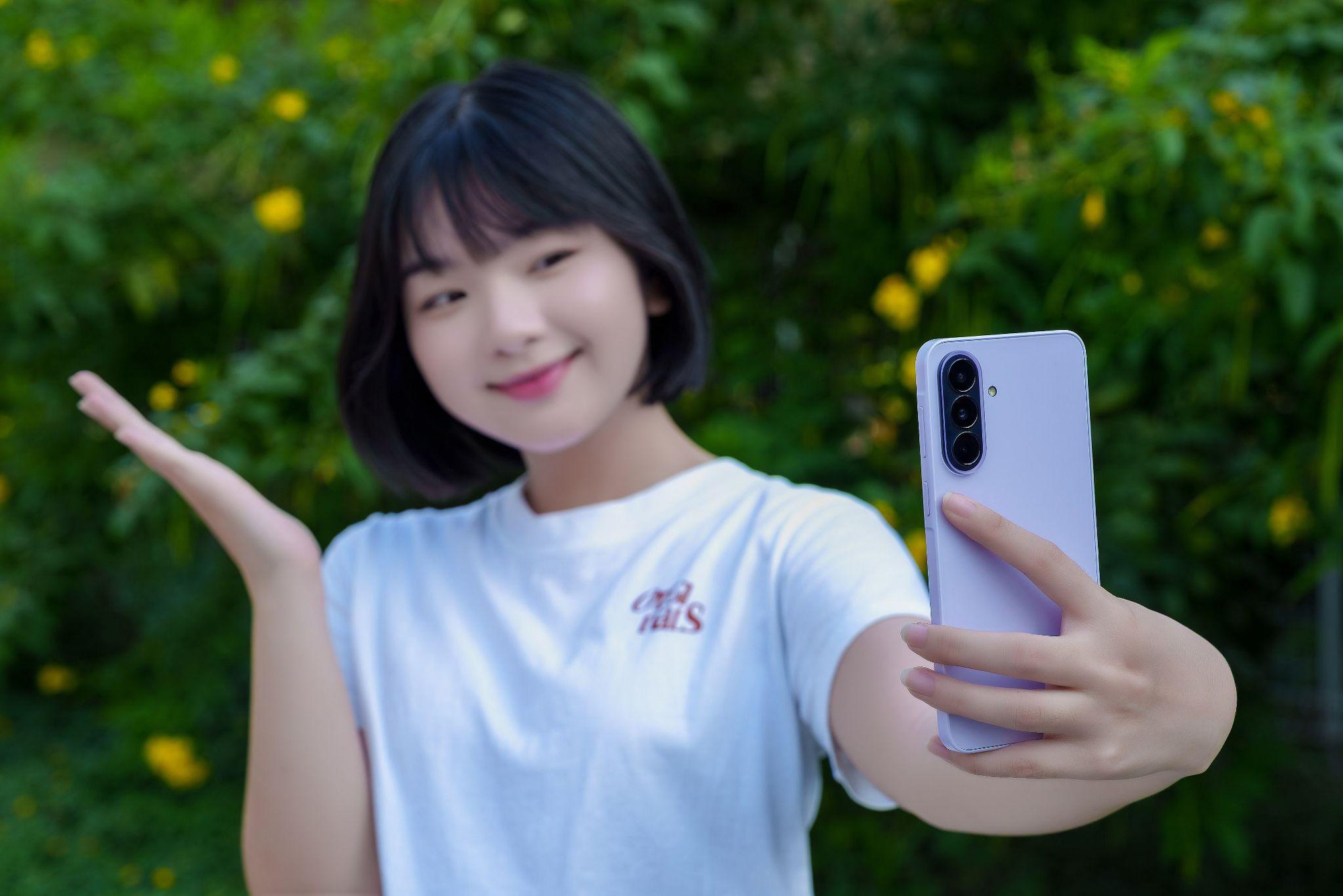 Vượt ải th&aacute;ng 3 th&agrave;nh c&ocirc;ng, t&ocirc;i bắt đầu nhập vibe m&ugrave;a h&egrave; cực n&eacute;t với Galaxy A57/A37 5G - Ảnh 2.